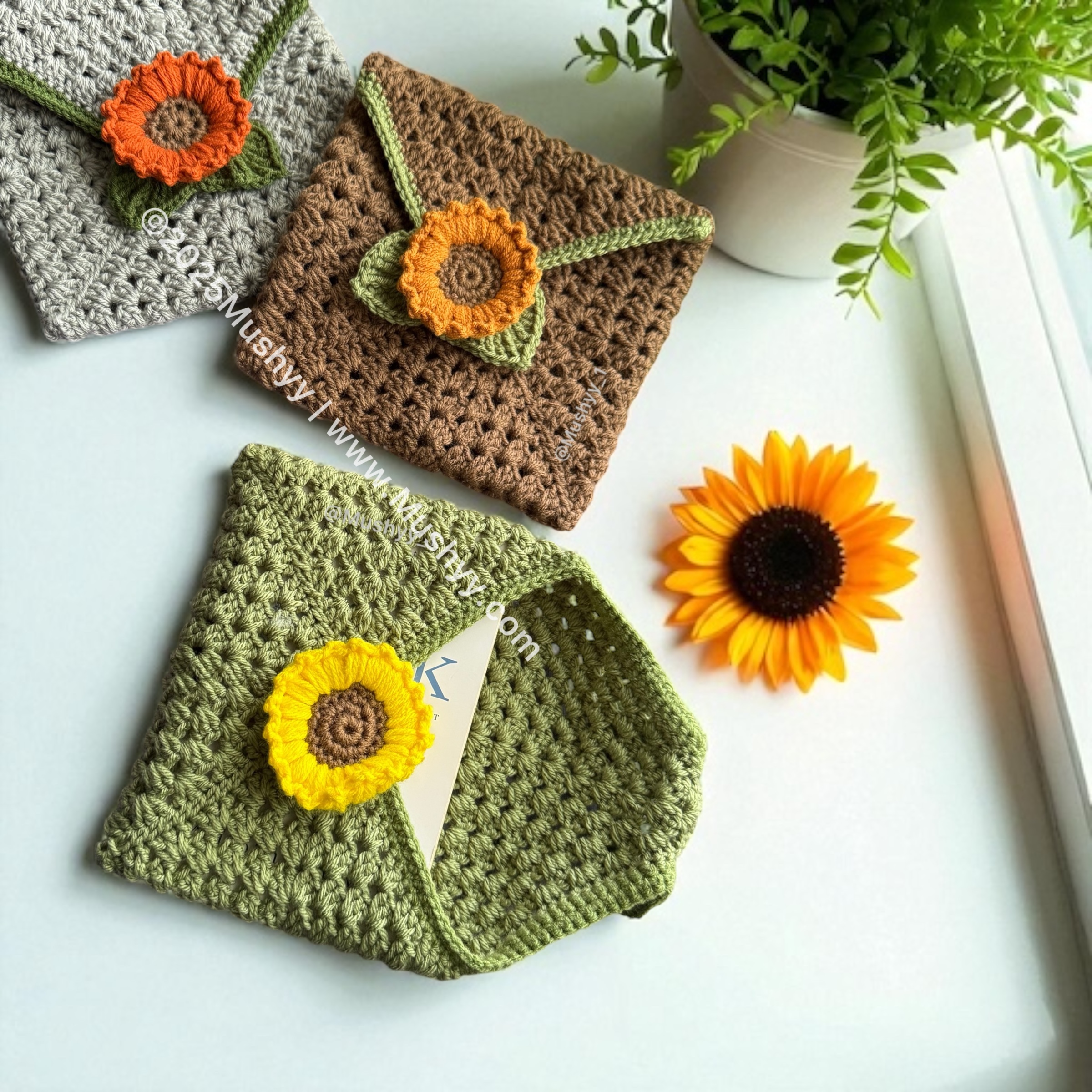 Crochet Sunflower Envelope Book Cover Pattern (PDF Download) - Image 5