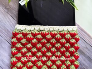 Strawberry LOVE iPad Sleeve Pattern
