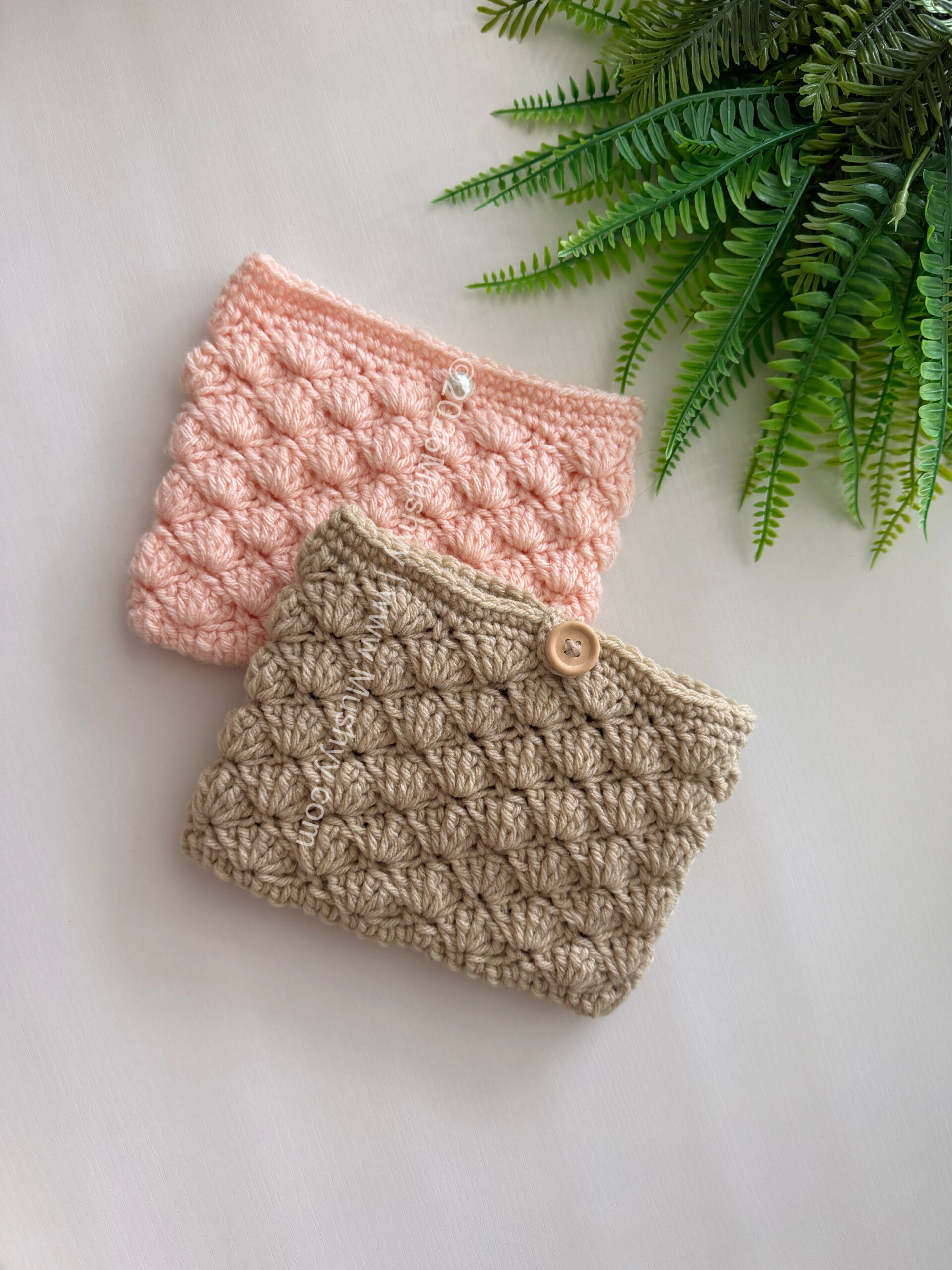 Soft Shells Crochet Book /Kindle/iPad Sleeve Pattern - Image 4