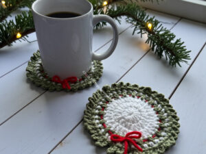 Merry Holly Christmas Wreath Coaster Crochet Pattern By Mushyy