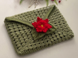 Poinsettia Envelope Crochet  iPad/Book  Sleeve Pattern by Mushyy