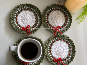 Merry Holly Christmas Wreath Coaster Crochet Pattern By Mushyy