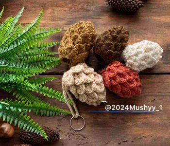 Crochet Pinecone Christmas Ornaments Bag Charm Coun PurseChristmas gift topper Crochet Pinecone Christmas Ornaments Bag Charm Coun PurseChristmas gift topper